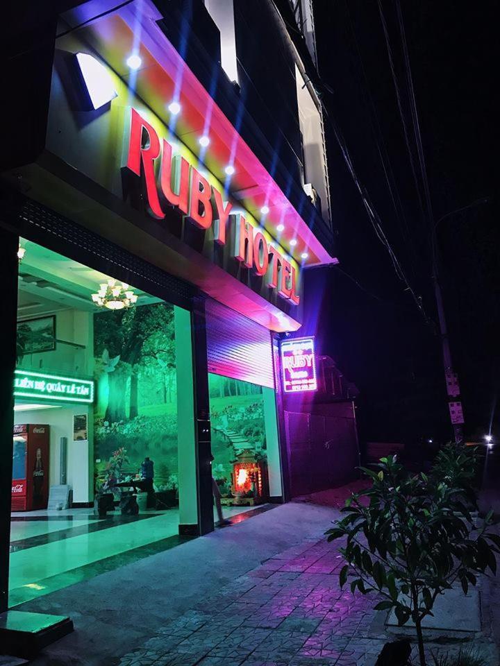 Ruby Hotel Yen Exterior foto